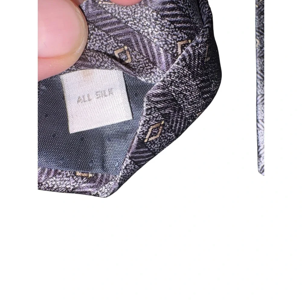 Pierre Cardin details pierre